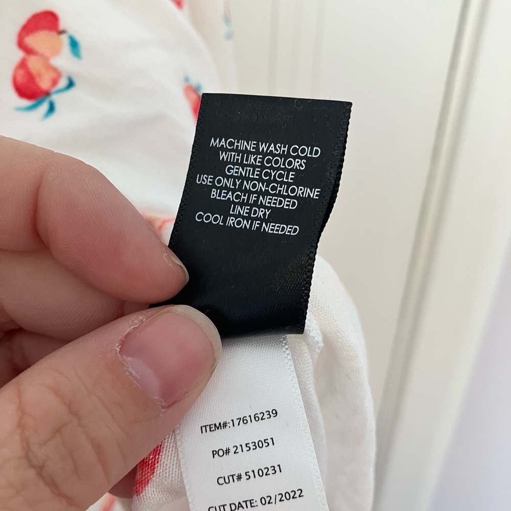 Torrid White Button-Down Peach Top 🍑 - Picture 8 of 8
